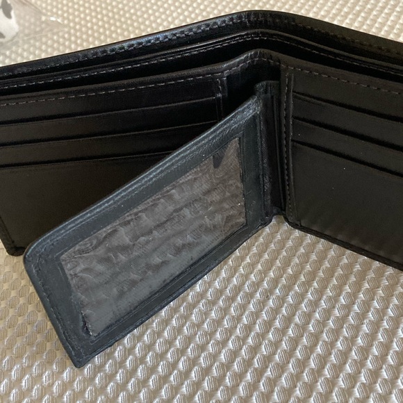 Men’s Coach Black Leather Billfold Wallet ID - Picture 8 of 9